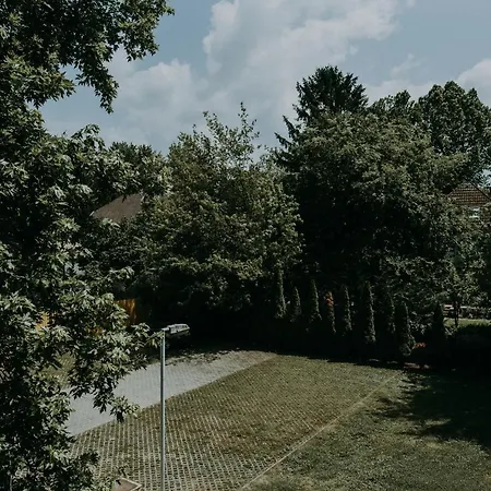 Konukevi Platan Siofok